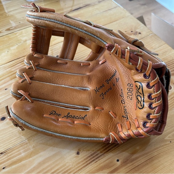 Vintage 1988 DR Baseball Glove-Right handed - Picture 1 of 7